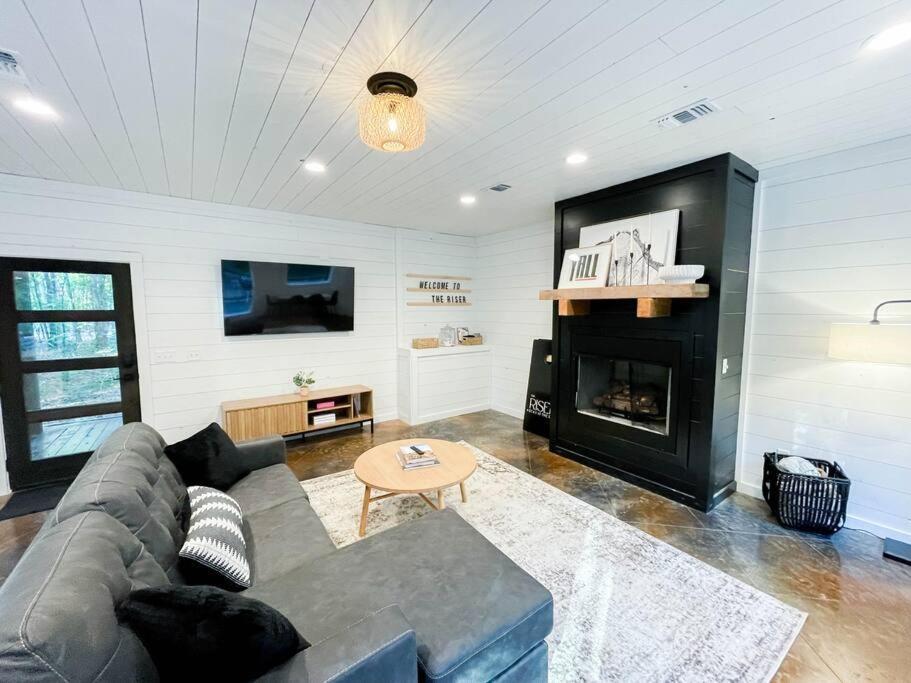 The Riser - Brand New Modern Cabin In Broken Bow Exterior photo